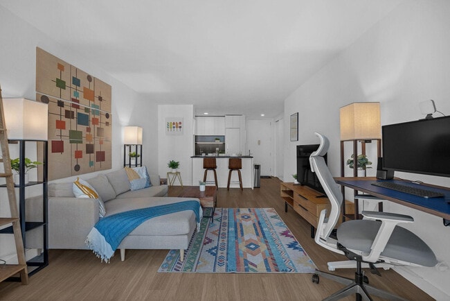 Building Photo - 64B W 37th St Unit FL21-ID1224044P