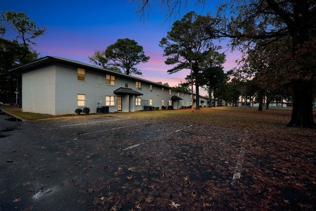 Building Photo - Creekside Meadows