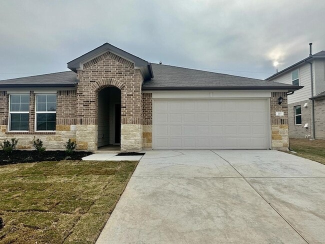 Photo - 113 Briggs Ln