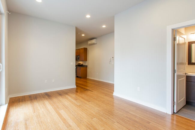 Photo - The Residences At 3221