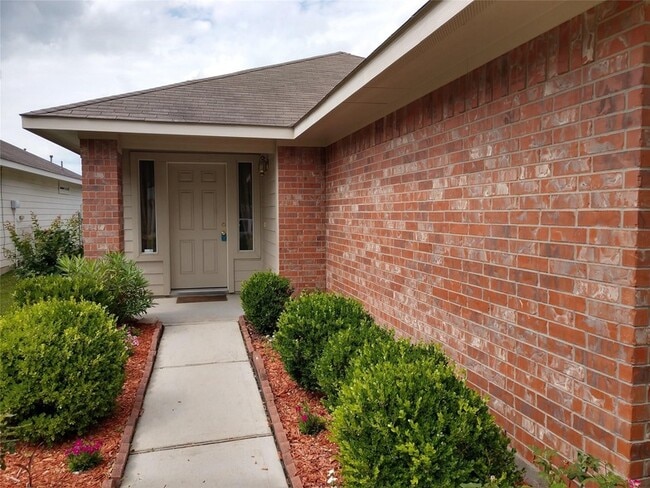 Photo - 19122 Yellow Thrush Dr