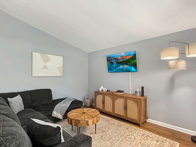 Photo - 501 W 9th St Unit ID1369214P