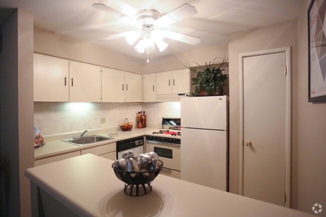 Photo - The Groves Apartments and Townhomes