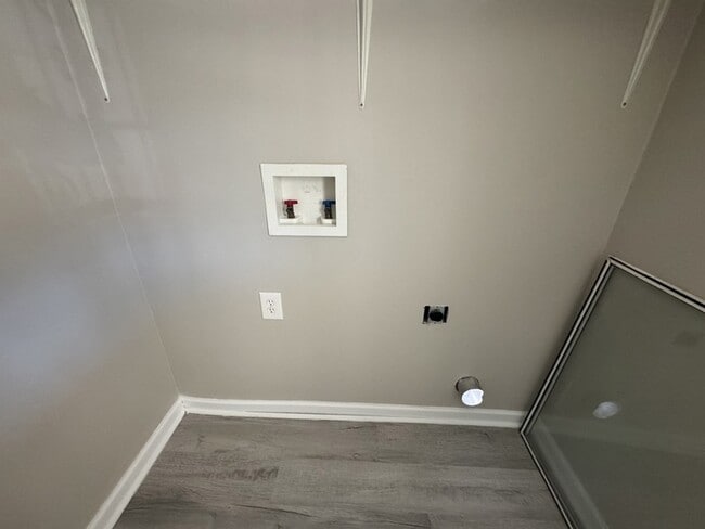 Photo - 105 Lorien Cir