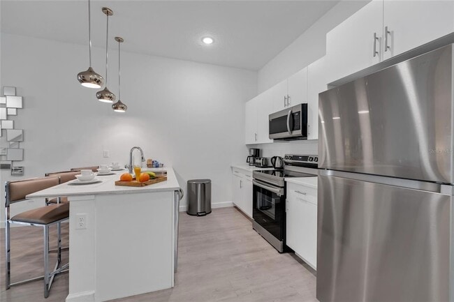 Photo - 395 Famagusta Dr