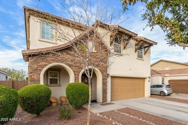 Photo - 836 E Constance Wy