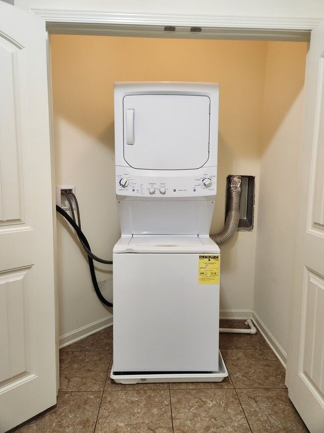 Photo - Sutherland Village