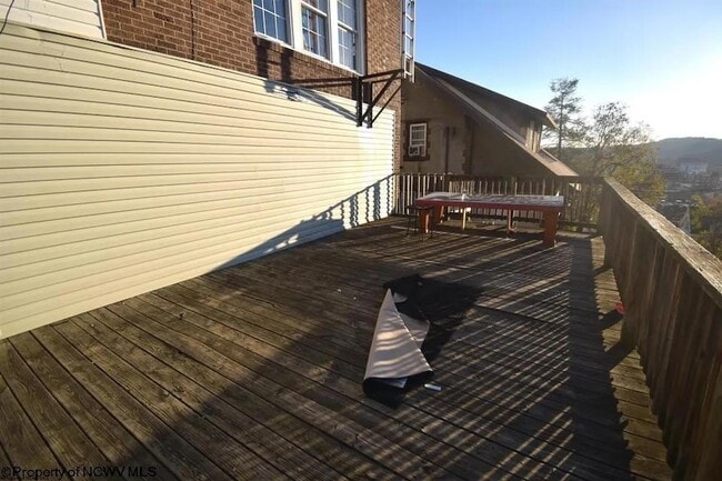 Photo - 678 Spruce St