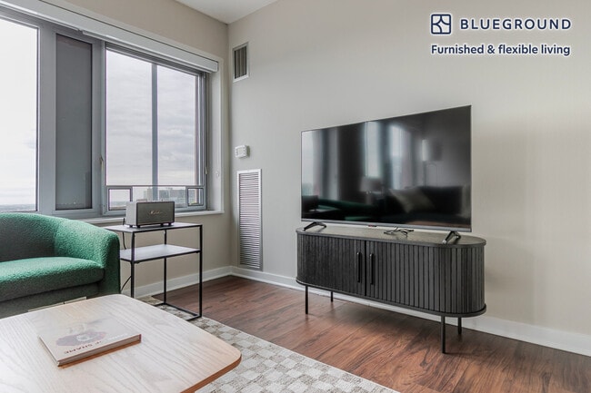 Photo - 121 W Chestnut St Unit FL32-ID1292