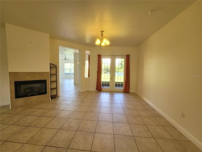 Photo - 113 Torino Ln