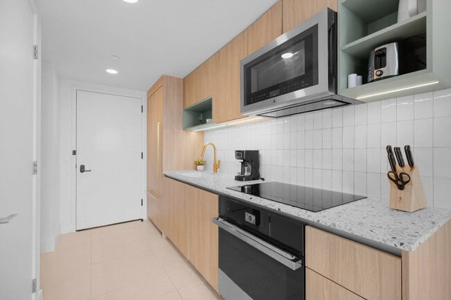 Photo - 601 NE 1st Ave Unit SI ID1227550P