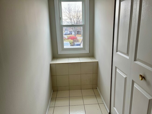 Photo - 240 Southwick Ct Unit 52