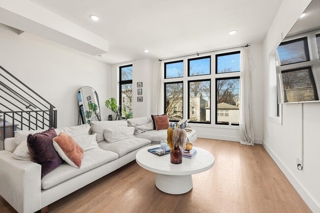 Photo - 121 Prospect St