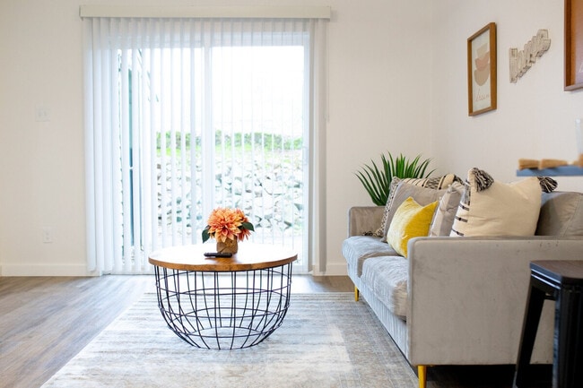 Photo - 619 Jack Stephens Dr Unit SI ID1492773P