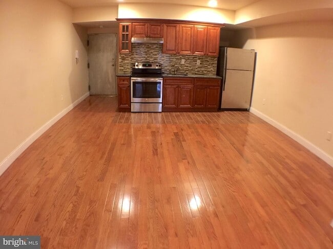 Photo - 1241 Vine St