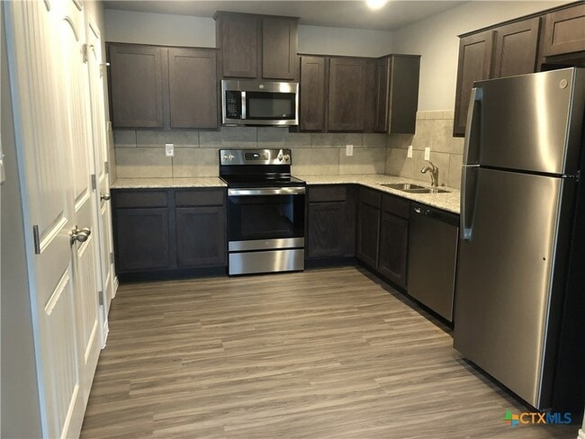 Photo - 1818 Castroville Trl