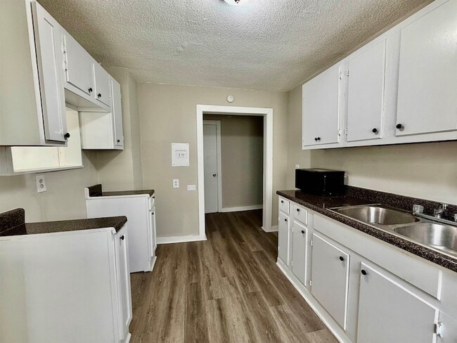 Photo - 1448 Menager Rd