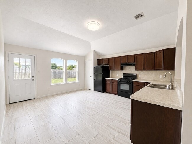 Photo - 1711 Dixon Ln