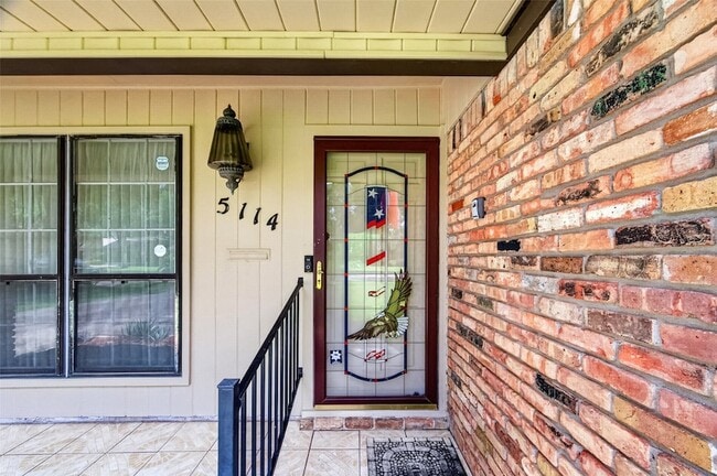Photo - 5114 Beechnut St