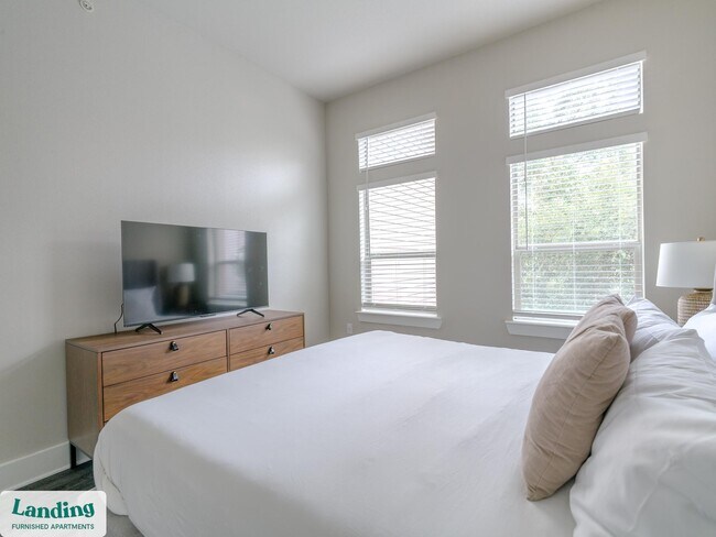 Photo - 18101 Point Lookout Dr Unit 379