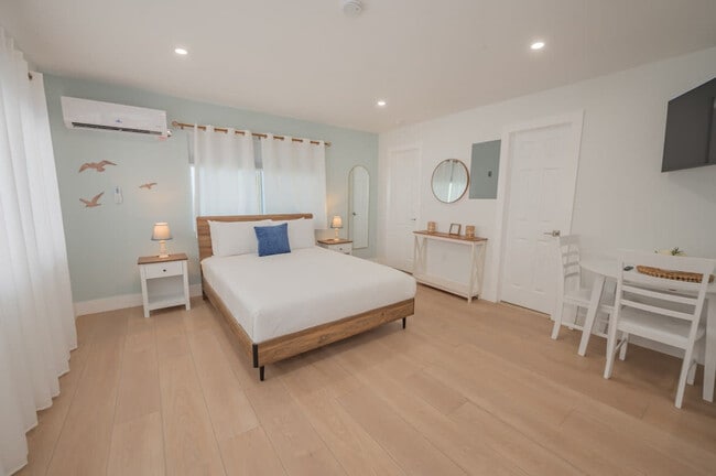 Building Photo - 312 Elm St Unit SI ID1547734P