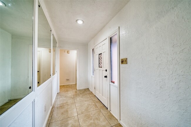 Photo - 7838 Vickijohn Dr