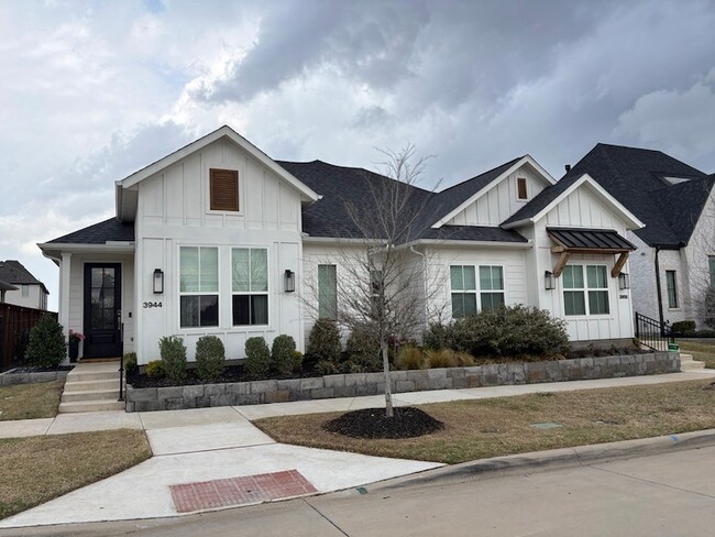 Building Photo - 3944 Grayson Ln