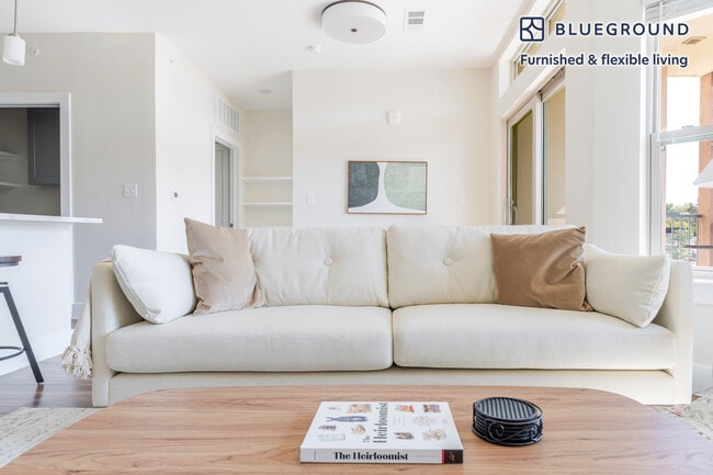 Photo - 1501 W Howard Ln Unit FL1-ID359