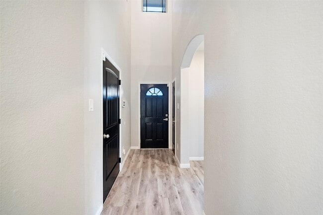 Photo - 6161 White Oak Leaf Lp