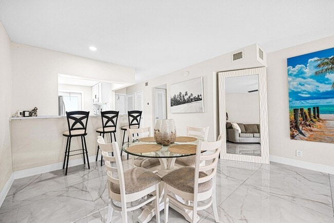 Photo - 400 SE 10th St Unit 105