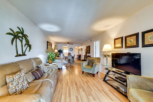 Photo - 3817 Lake Bayshore Dr Unit SI FL4-ID1583821P