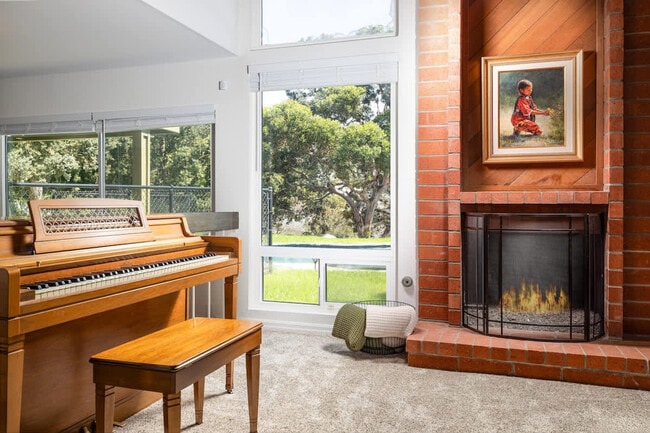 Building Photo - 1023 Sea Village Dr Unit ID1316429P