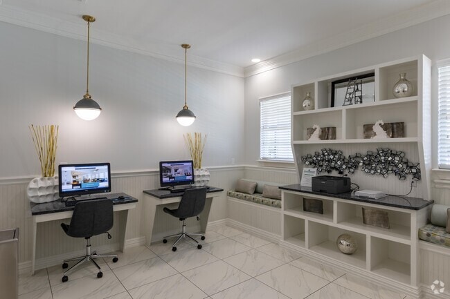 Business Center - Villages of Magnolia