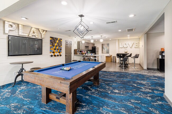 NorthDallas_Amenities_1025_001 - The Residence at North Dallas