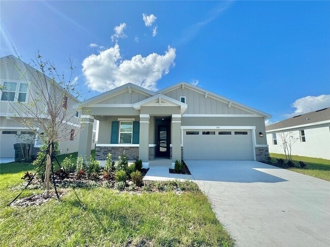 Photo - 824 Griffon Ave