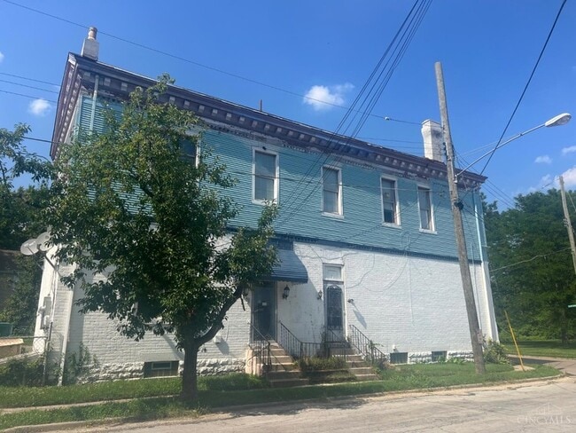 Building Photo - 4401 Station Ave