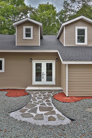 Photo - 1080 West Side Dr