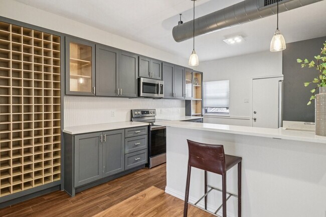 Building Photo - 10754 Villager Rd Unit D