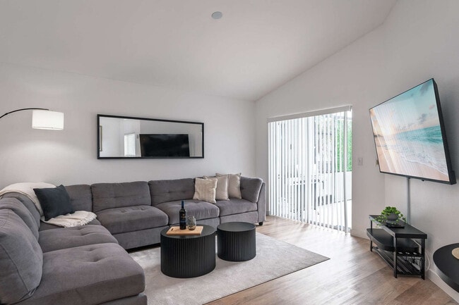 Building Photo - 2604 Emerald Island Blvd Unit SI ID1580537P