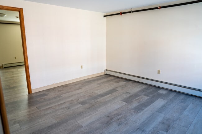 Bedroom - 1267 Elm St