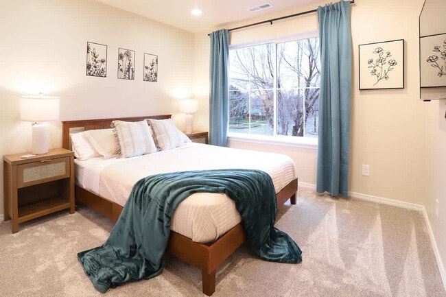 Photo - 717 E Elgin St Unit SI ID1460928P