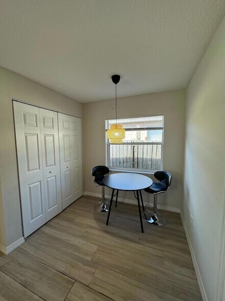 Photo - 4020 E Louisiana Ave