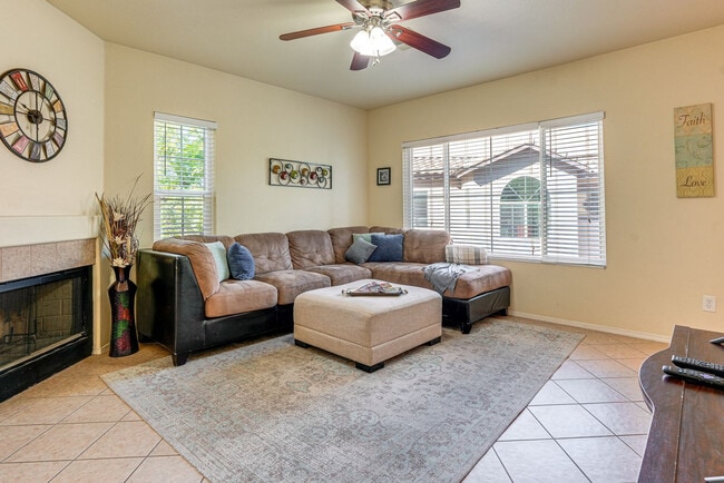 Building Photo - 9450 E Becker Ln Unit SI FL2-ID1546508P