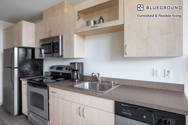 Photo - 3920 Stone Way N Unit FL4-ID566