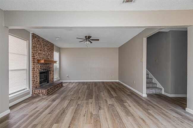 Photo - 2324 Summer Pl Dr