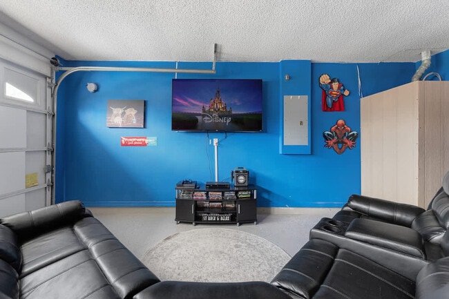 Building Photo - 2822 Formosa Blvd Unit ID1280901P