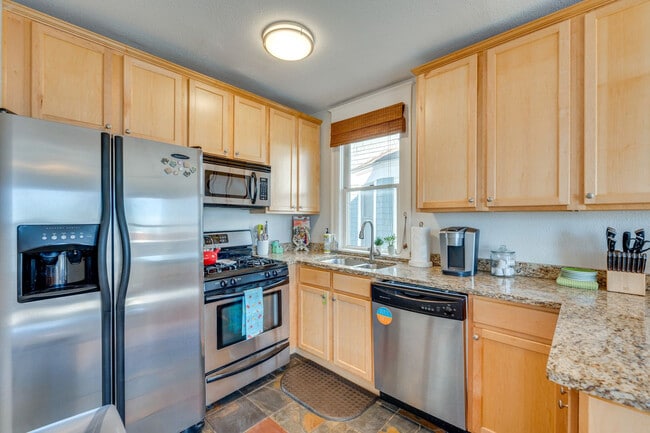 Photo - 2503 Broadway-SI ID1546185P Unit SI ID1546185P