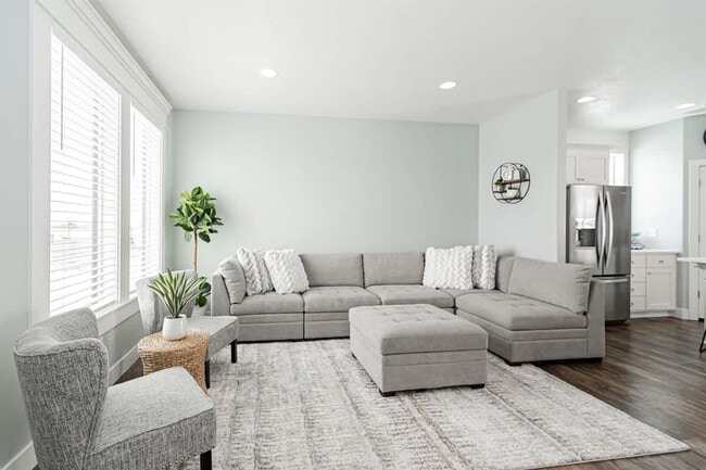 Photo - 1654 Angela St Unit ID1250645P