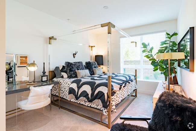 2 Bedroom, 2 Bath - Clarendon Apartments