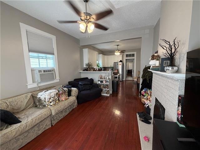 Photo - 8423 Cohn St